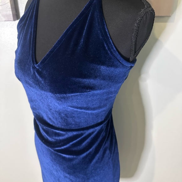 Women Blue Velvet Dress - Picture 5 of 5